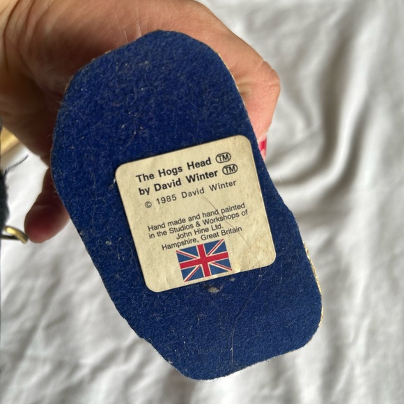 David Winter Shirehall Figurine set of 3 - Picture 8 of 8